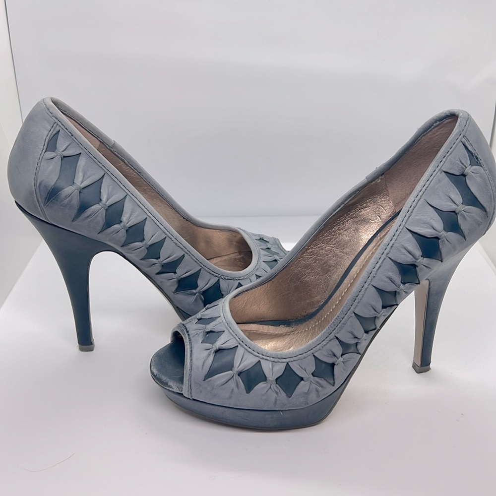 BCBGeneration Blue two tone peep toe heels. Sz 37.5